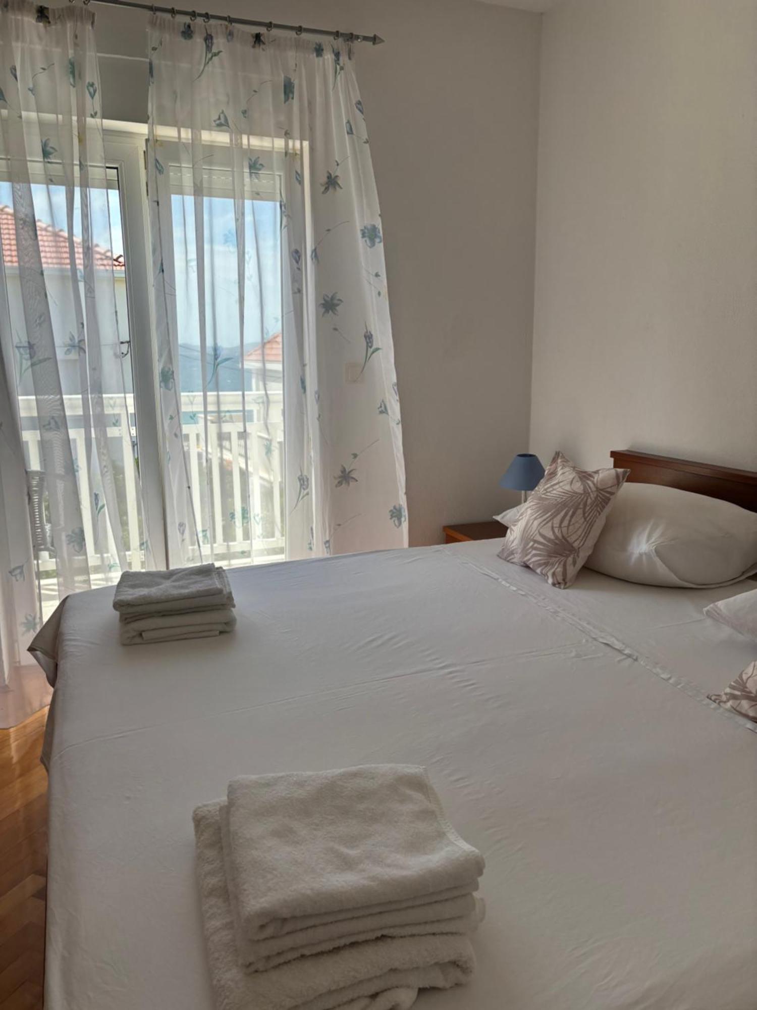 House Mare Apartment Трогир Екстериор снимка
